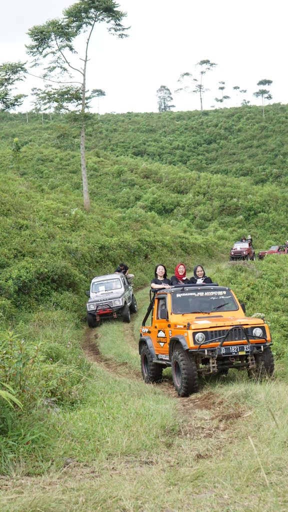 Sewa Jeep Tawangamangu Karanganyar WA 081-328-977-342
